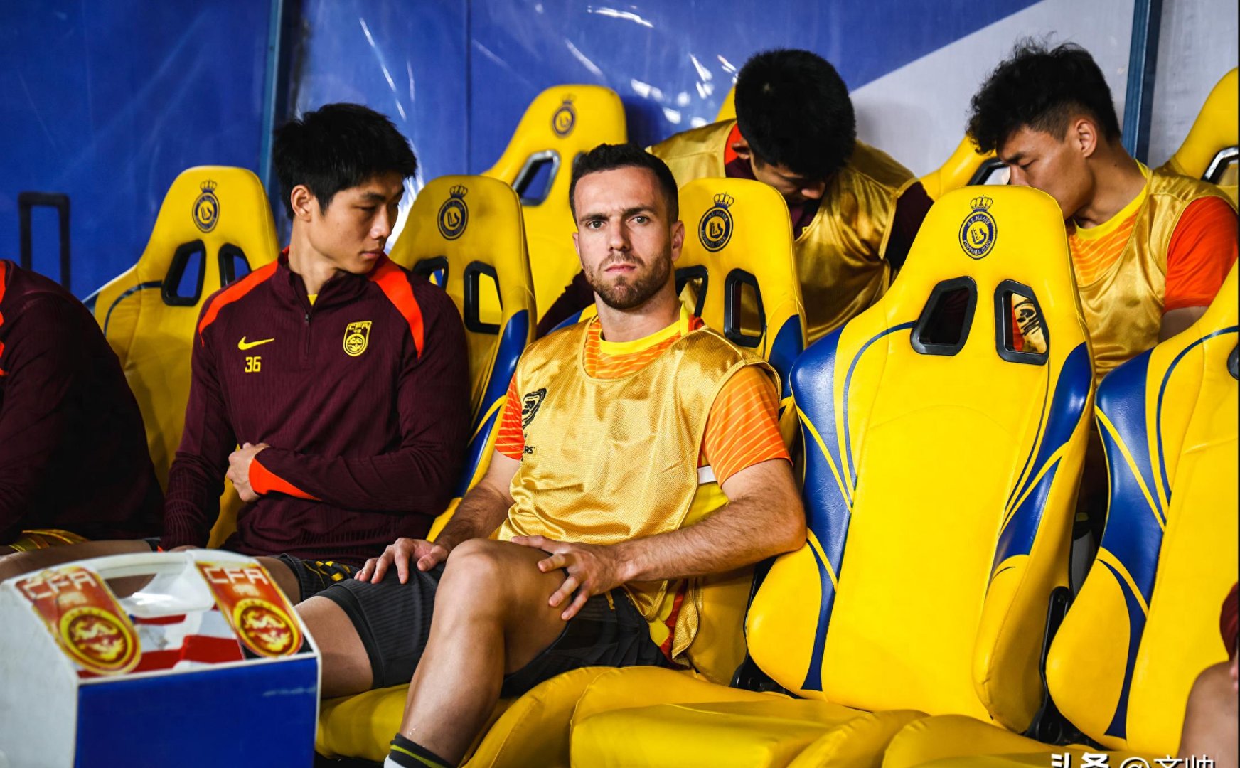 九博网站 -英超比赛现场球迷唱的歌